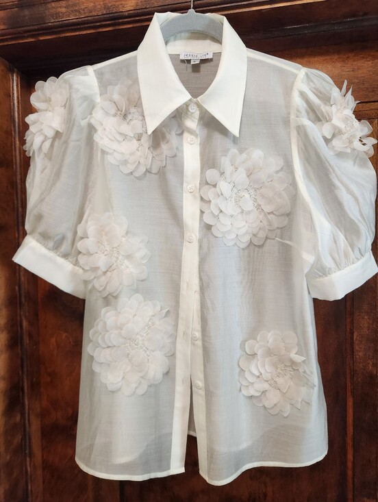Jessica Liu Tops - Jessica Liu Emery Blouse with Floral Appliqué In Ivory